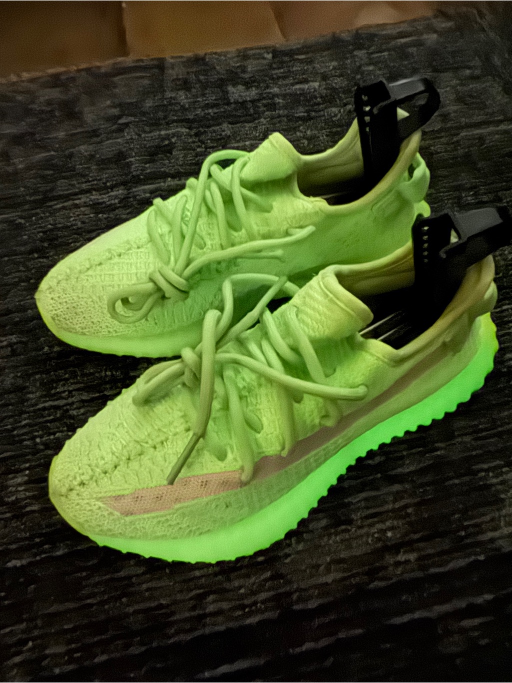 Authentic Adidas Yeezy Boost 350 V2 "Glow In The Dark" (Gid) - Size 4y